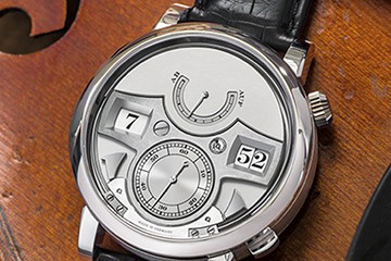 万国时快时慢正常吗