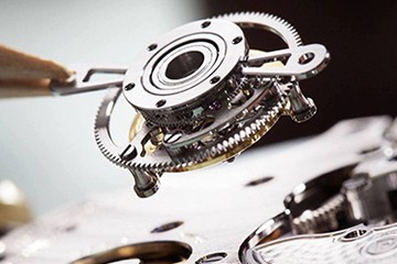 万国表走快维修电话