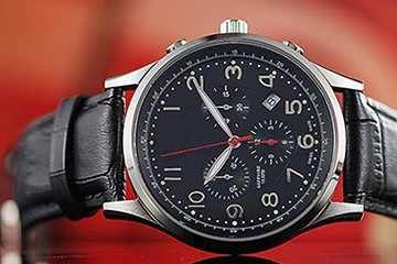 万国手表偷停维修