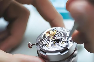 万国手表偷停了维修